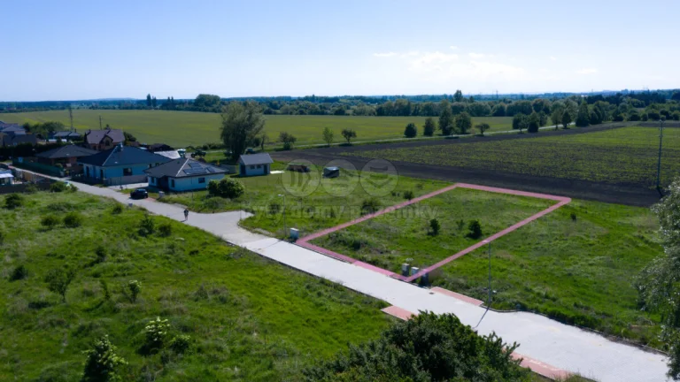 Prodej pozemku k bydlení, 915 m², Třebestovice