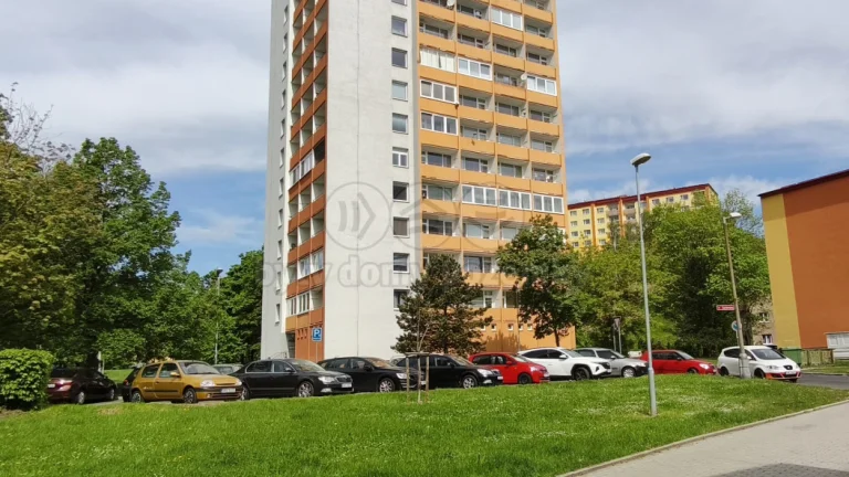 Prodej bytu 4+1, 85 m², Chomutov, ul. Seifertova