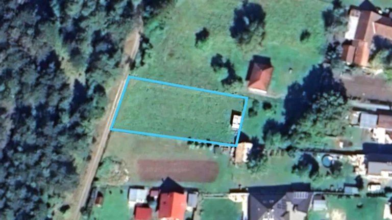Na predaj slnečný pozemok (977 m²) pod horou – Slov. Pravno