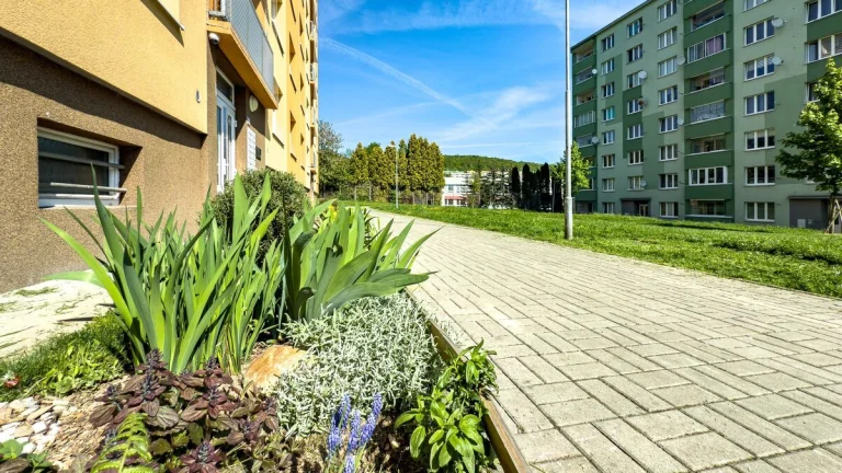 Pronájem byty 1+kk, 19 m2 - Jirkov, ev.č. 567