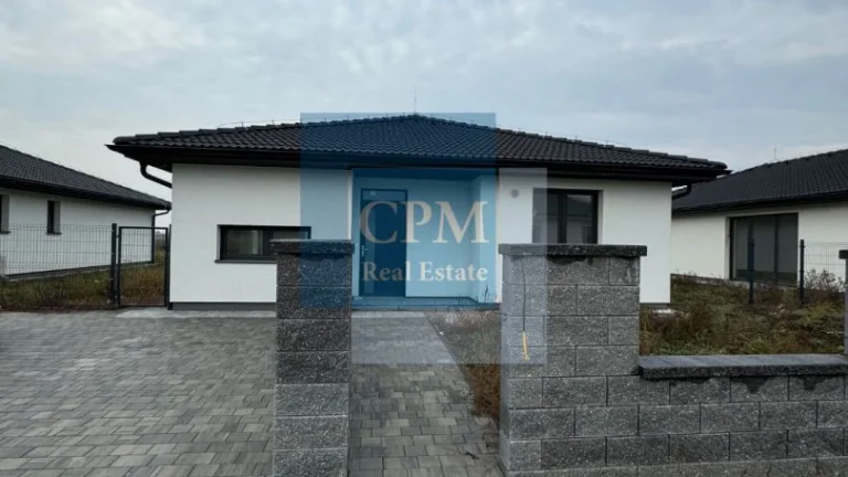 Ponúkame na predaj 4-izbový samostatný dom v časti Hviezdosl