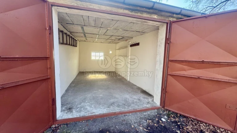 Prodej garáže, 22 m2, OV, Chomutov