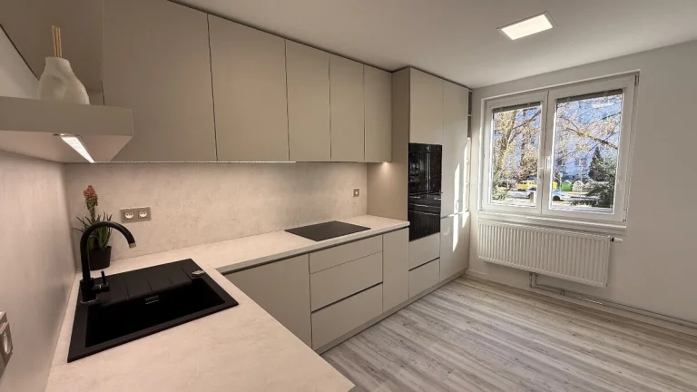 Prodej bytu 3+1 76 m² Na Honech II, Zlín