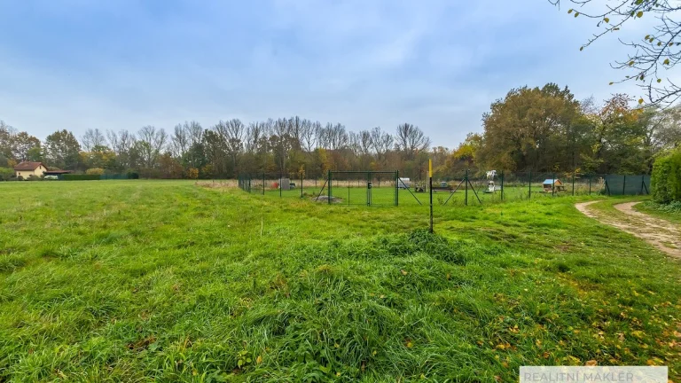 Prodej zahrady o velikosti 518 m2, Pardubice - Rosice.