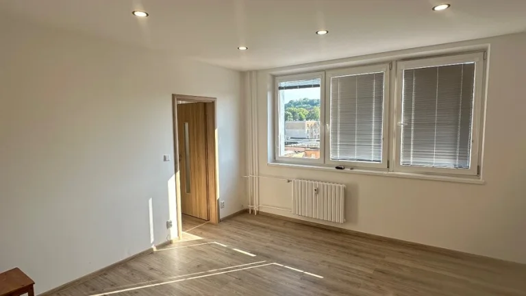 Pronájem bytu 2+1 (54m2) ul.Obránců Míru