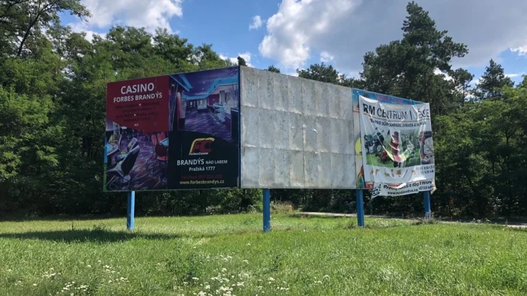 Pronájem billboard