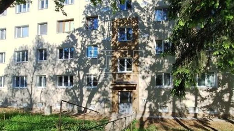 PRIPRAVUJEME NA PREDAJ 2-IZBOVÝ TEHLOVÝ BYT S BALKÓNOM V...
