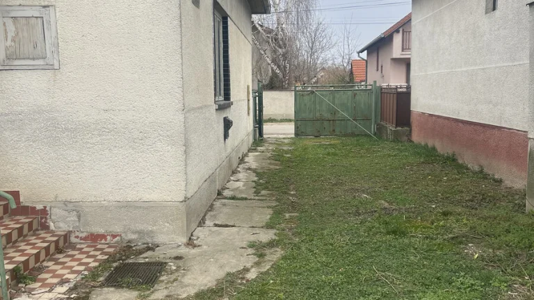 Na predaj rodinný dom v Gabčíkove – pôvodný stav, veľká záhr
