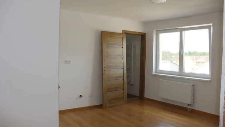 Na predaj Novostavba bytového domu s bytovými jednotkami a v