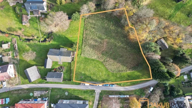 Prodej stavebního pozemku 4212 m²