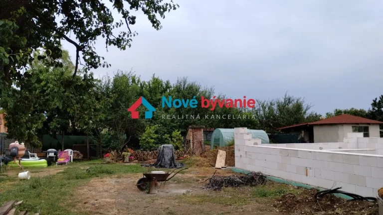 Predaj, oplotený pozemok s IS-Želiezovce(N172-14-FRAD)