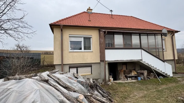 PREDAJ 2+1 izbový rodinný dom vhodný na rekonštrukciu