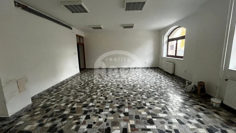 Na prenájom obchodný priestor v meste Sobrance