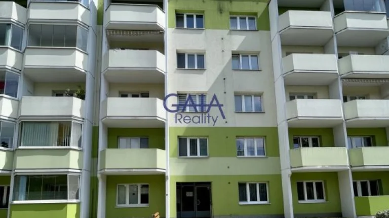 Veselí nad Moravou - Hezký byt s lodžií v klidné části města