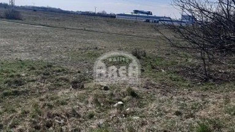Pozemok o výmere 1728 m2 na komerčné účely v Michalovciach