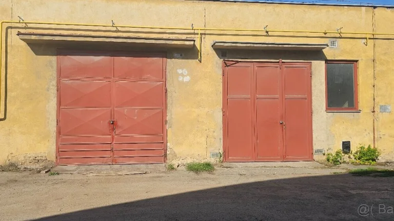 Pronájem výrobních a skladovacích prostor