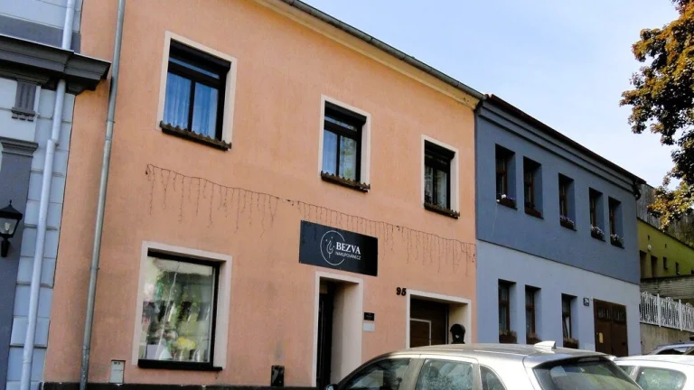 Pronájem rodinného dvojgeneračního domu - Postoloprty