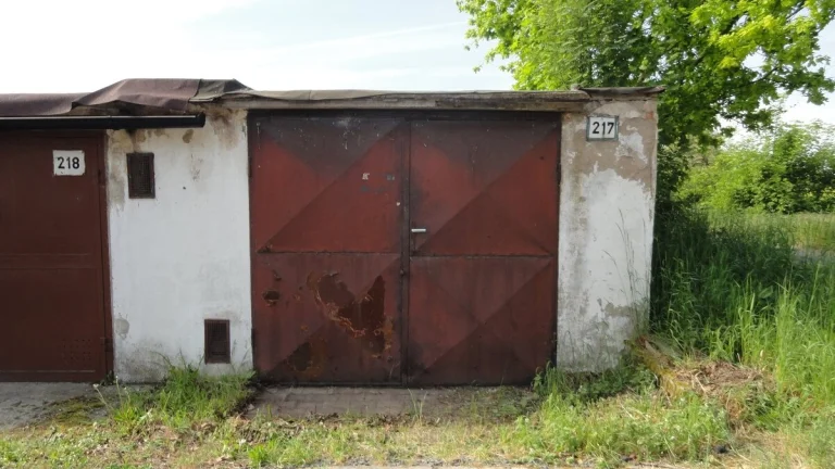Prodej garáže, 25 m2 - Postoloprty, ev.č. 00056
