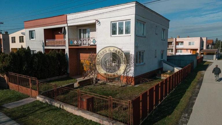 5 izbový, dvojpodlažný RD-VALALIKY, pozemok 550m2