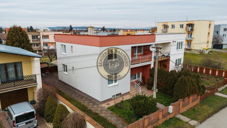 5 izbový, dvojpodlažný RD-VALALIKY, 200 m2