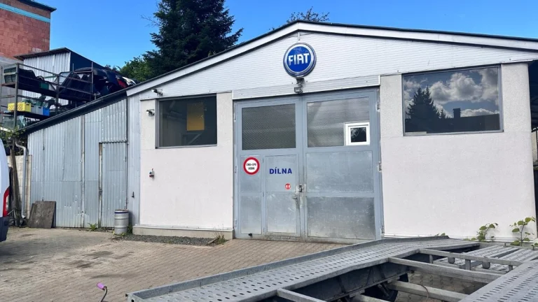 Pronájem autoservis + 3 byty 2+kk