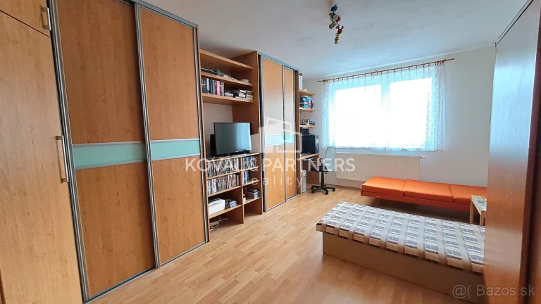2 izbový byt s loggiou, Jarok