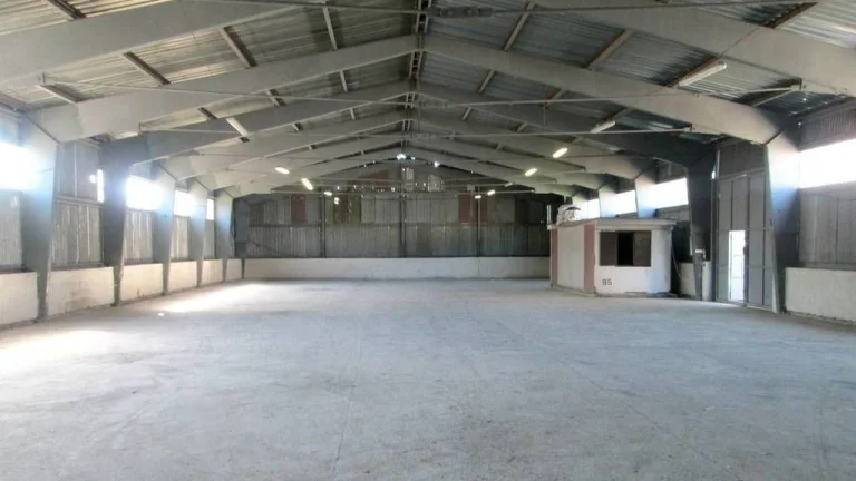 Prenájom skladu, 400m2, Cena : 2,9 €/m2/ mesiac, Zvolen