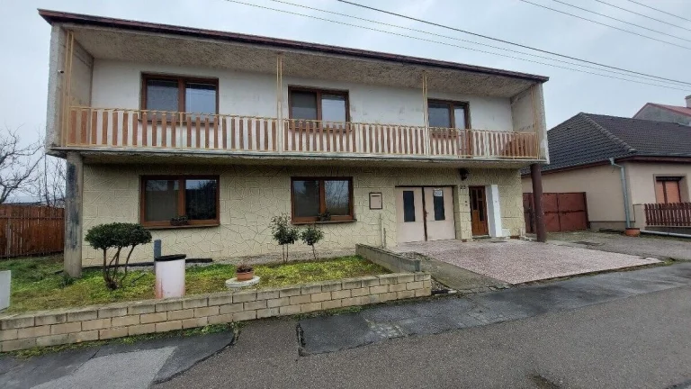 BRANDreal - Dvojgeneračný RD v Podolí, pozemok 2000 m2