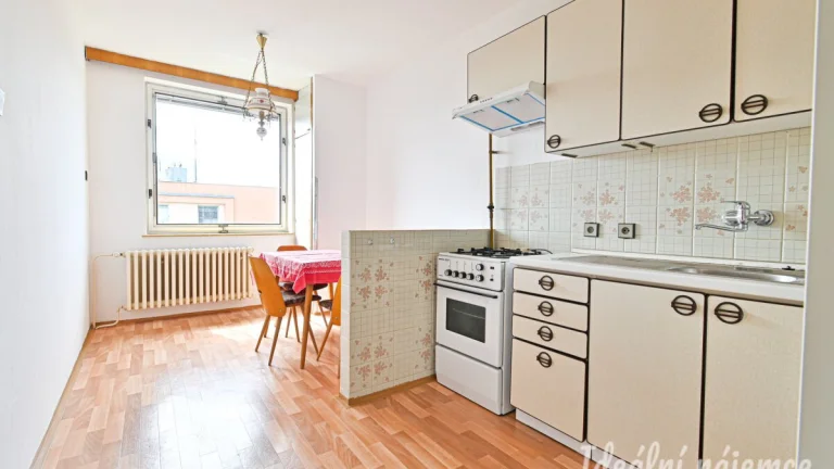 Pronájem vybaveného bytu 3+1 Mírová 1246, Humpolec 12.000,-