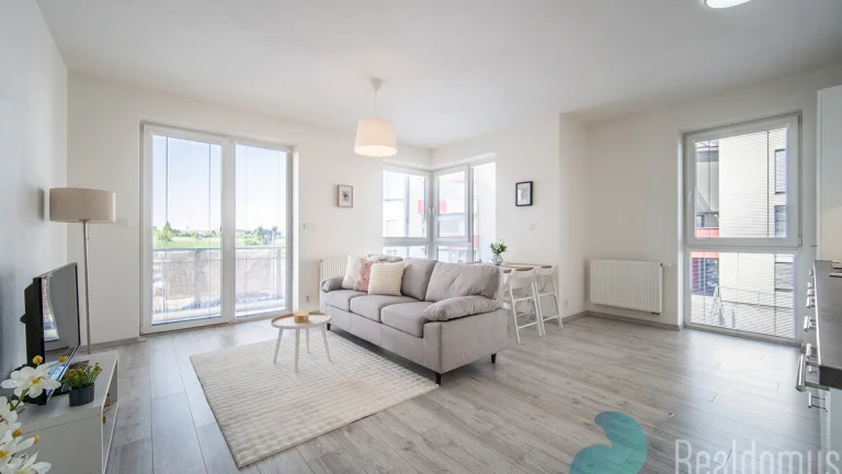 Prodej, byt 2 + KK, 65 m2, balkon, garážové stání, sklep, ul