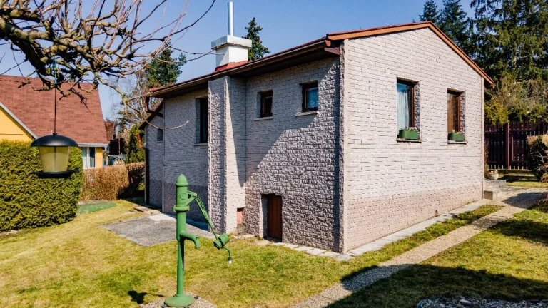 Chata Hradištko 2+kk, 39 m2, zahrada, pozemek 400 m2, Slunná