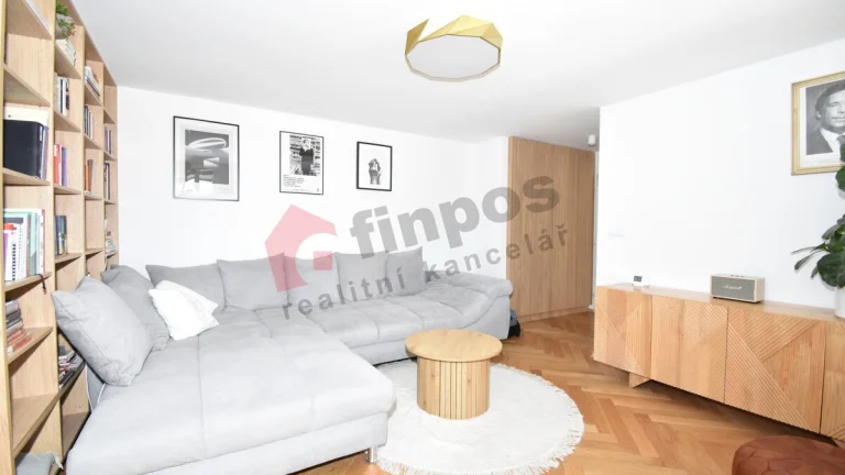 Pronájem bytu 2+kk, 52 m2, vč. parkovacího stání, Holešovice