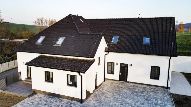 Dům o 3 bytech s terasou a zahradou, Chyňava, okr. Beroun