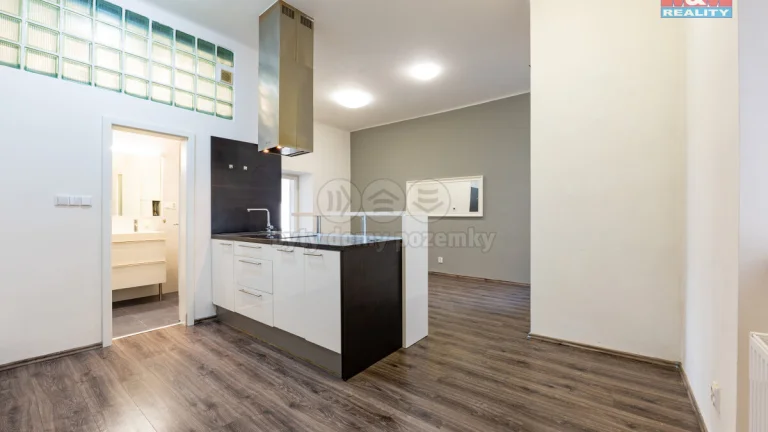 Pronájem bytu 2+kk, 54 m², Olomouc, ul. Komenského