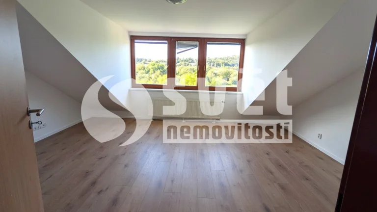 Pronájem mezonetového bytu 4+1, 113 m2, Brno - Mokrá Hora, Ř