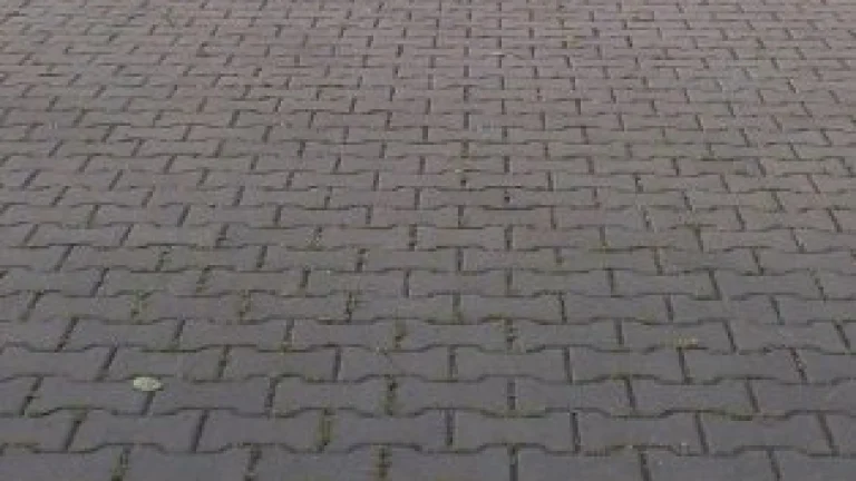 Dam do prenajmu parking. miesta v Žiline v centre na Bulvari