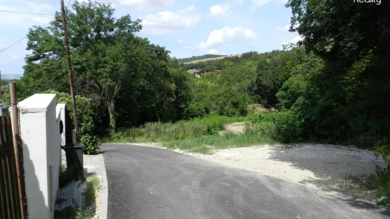 NA PREDAJ: POZEMOK NITRA ZOBOR POD LIEČEBNÝM ÚSTAVOM, 6258m2