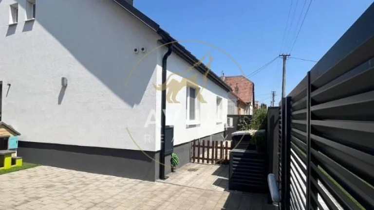 NA PREDAJ: 7izbový exkluzívny rodinný dom - Cífer