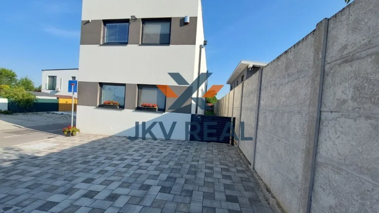3D obhliadka - 5 izb. Rodinná vila v Chorvátskom Grobe