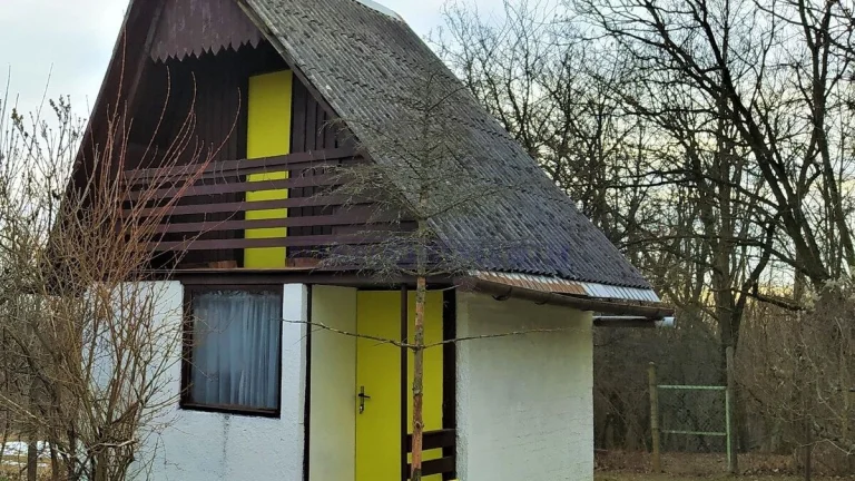 MAKRO REALITY - Záhrada, chatka Veľký Krtíš