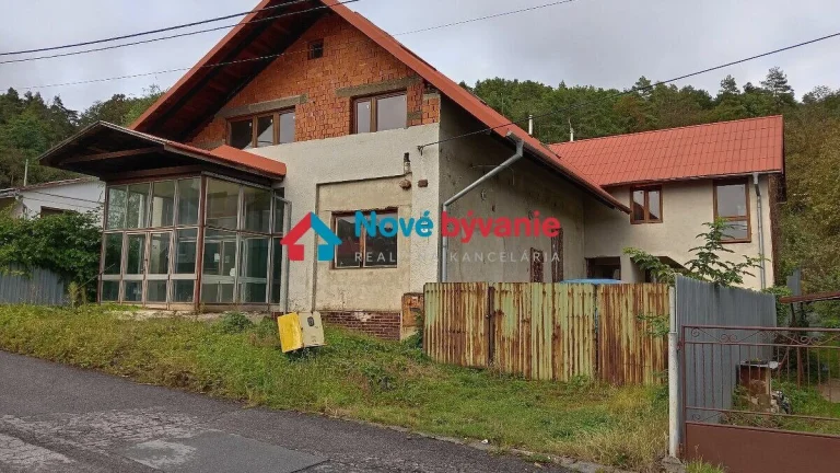 Polyfunkčná budova na predaj Humenné