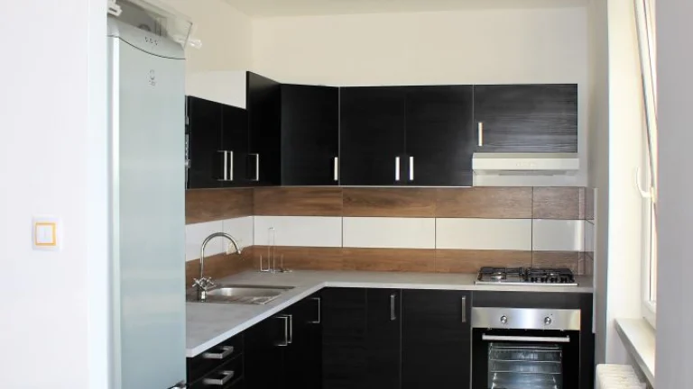 Převod dr. podílu, byty/2+1, 58 m2, Větrná, Poruba, 70800 Os