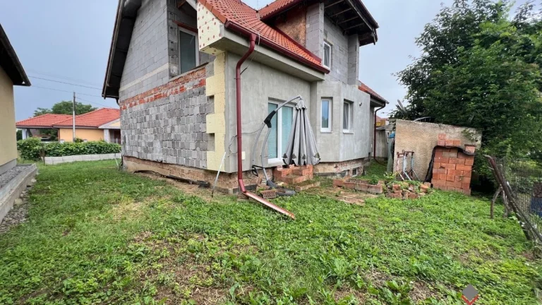Rozostavaný rodinný dom Bošany