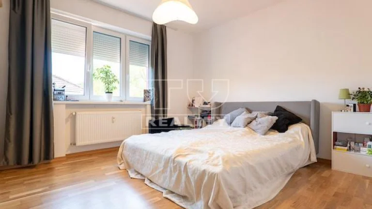 EXKLUZÍVNE NA PREDAJ ŠTÝLOVÝ 3-IZBOVÝ BYT (74 m2), SO...