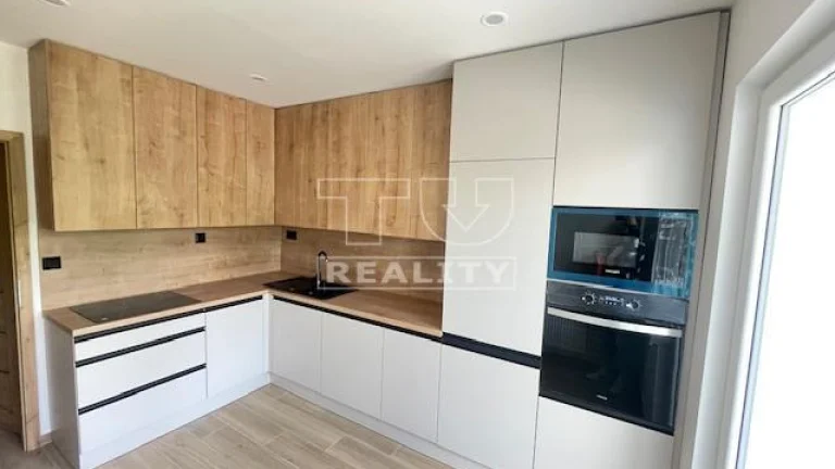 4 IZBOVY BYT ŽILINA-SOLINKY , 85 m2