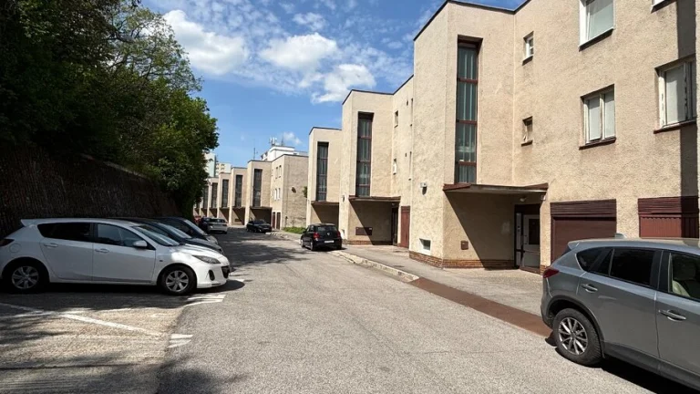 Predam garsonku Bratislava Karlova Ves ul. Kuklovska