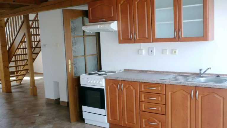 Pronájem 2+kk J.Š.Baara, České Budějovice - mezonet