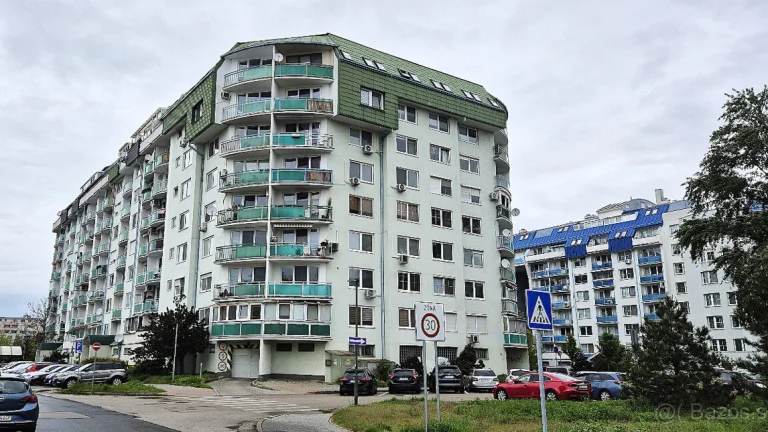 Bratislava II - Vrakuňa, 2 izbový byt, 56 m2 + loggia