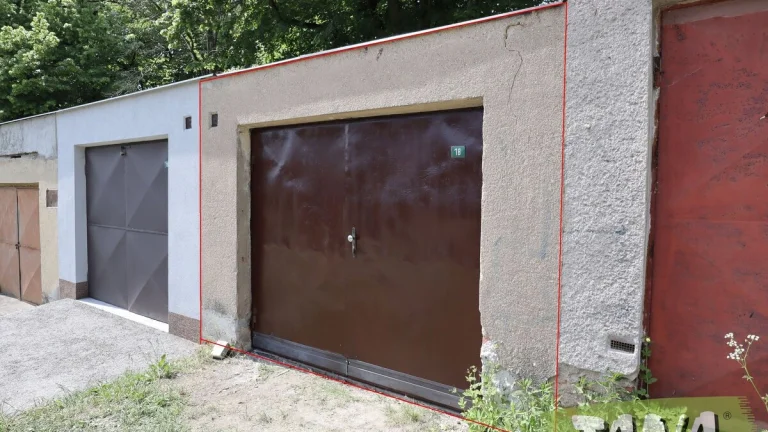 Řadová garáž s elektrikou ve Dvoře Králové n.L., ev.č. 00215