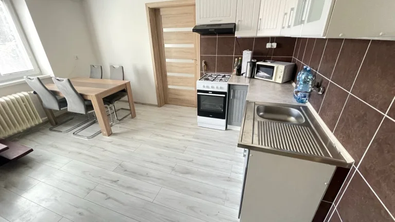 NA PRENÁJOM (Accommodation for rent )